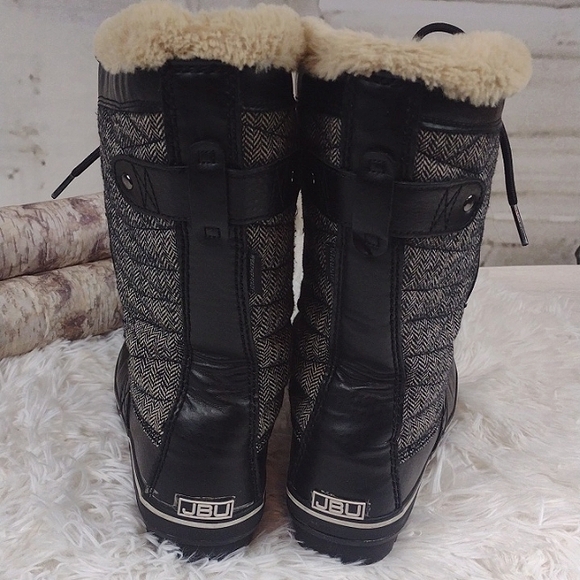 JBU Black and Cream Winter Boots with Faux Fur Trim Size 7 - Picture 4 of 6